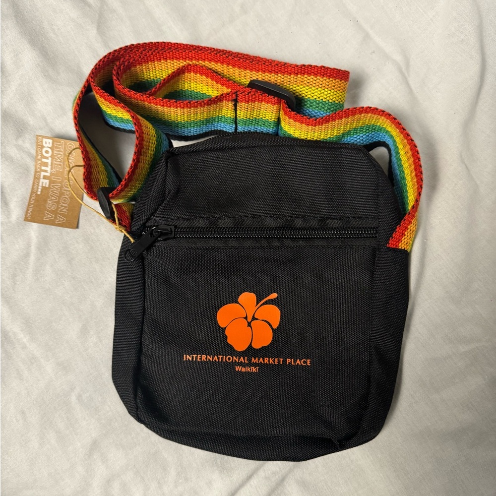International Market Place Waikiki bag